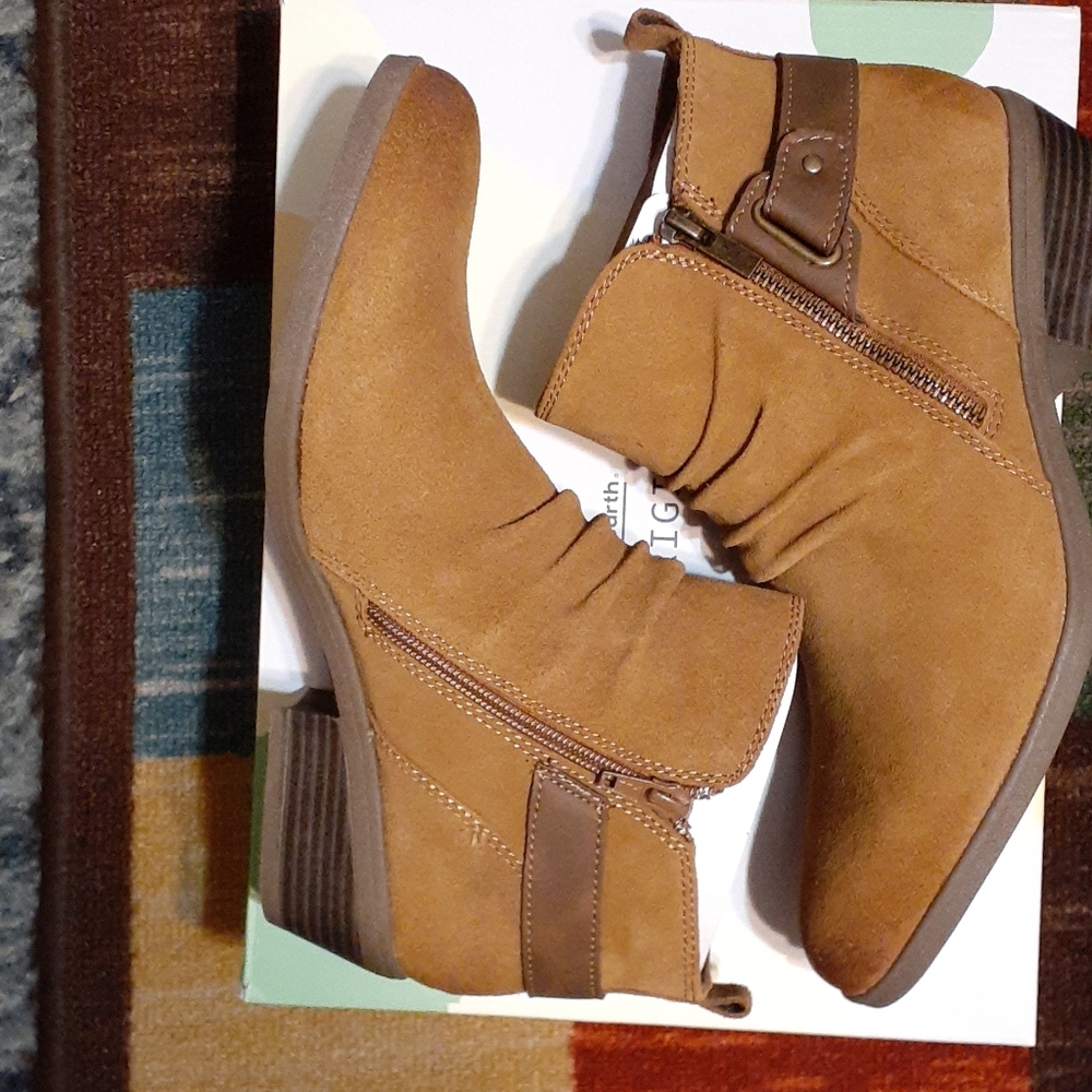 Earth Origins Collette Collista Bootie - Carob